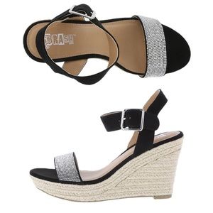 Brash - Sarabeth Wedges sparky sandals ✨